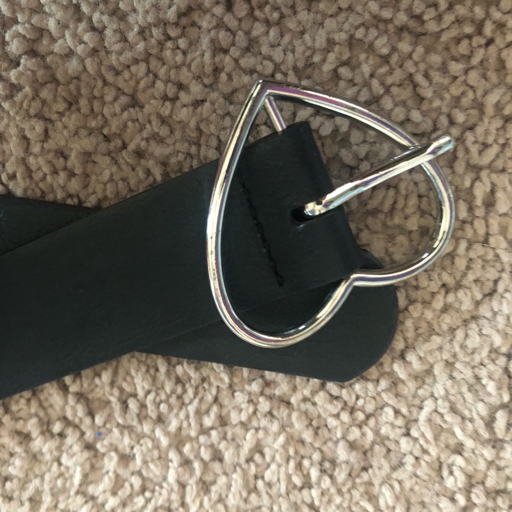 Brandy heart belt